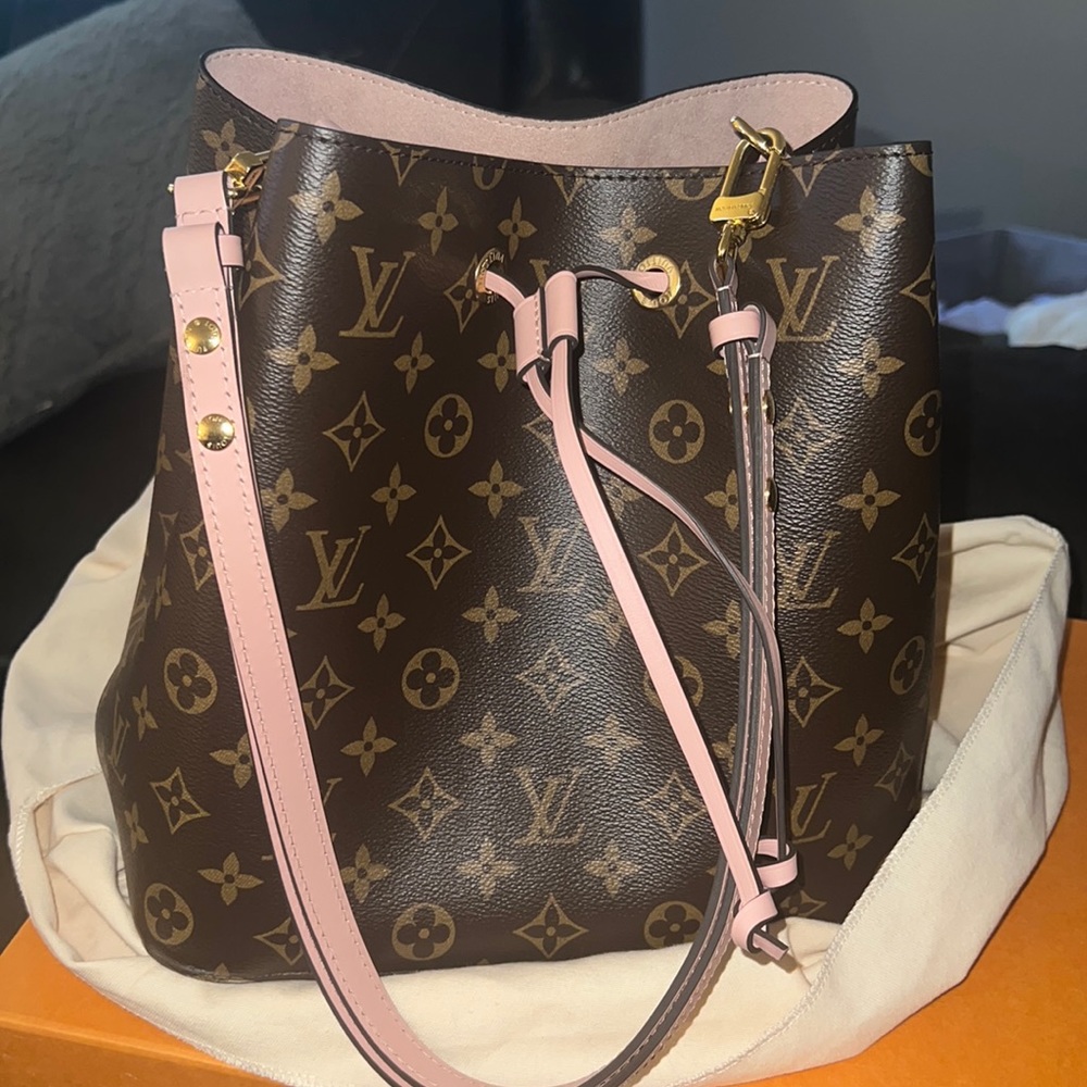 Louis Vuitton Neonoe Light Pink Strap